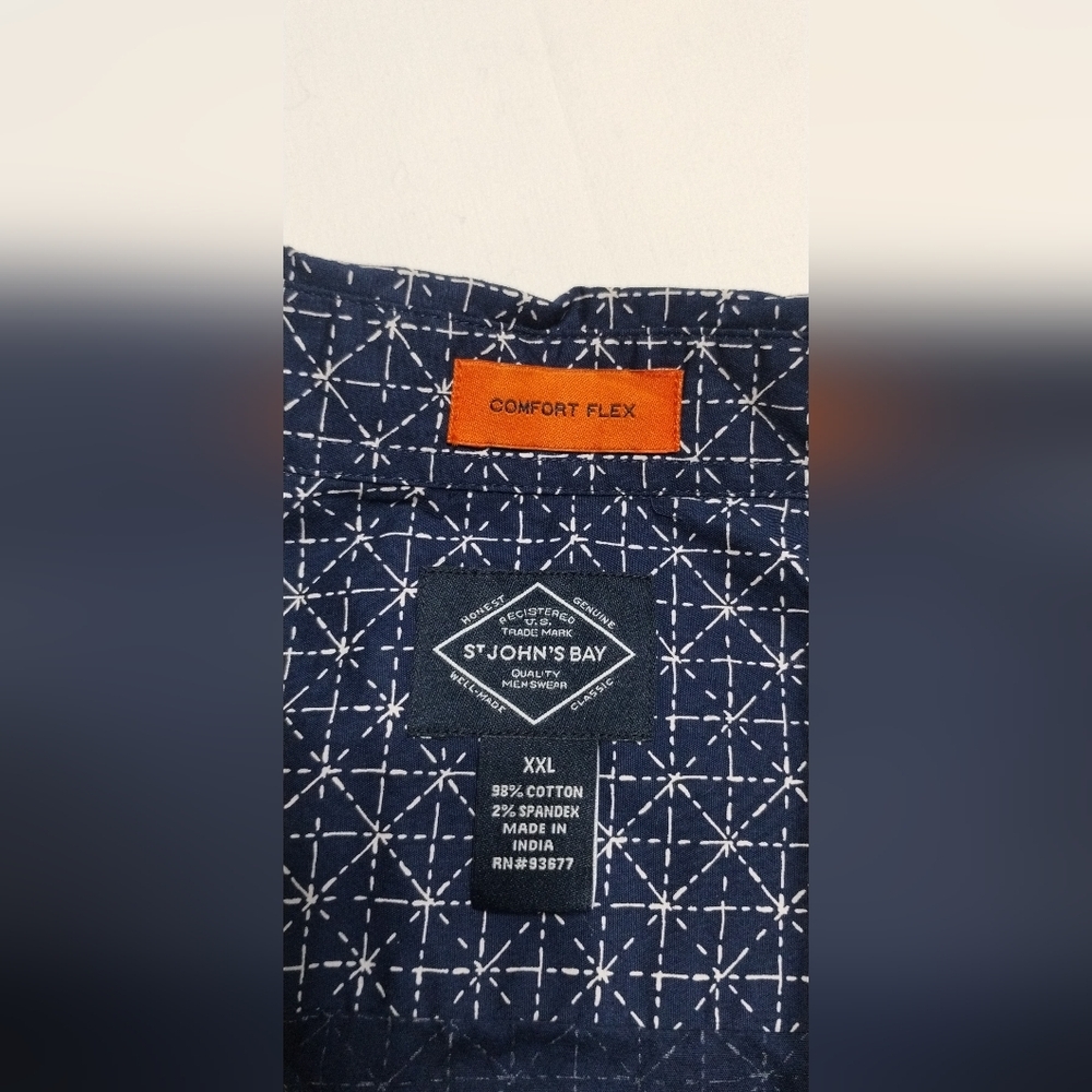 St. John's Bay Dark Blue Geometric Men's Shirt (XXL) - Picture 7 of 7